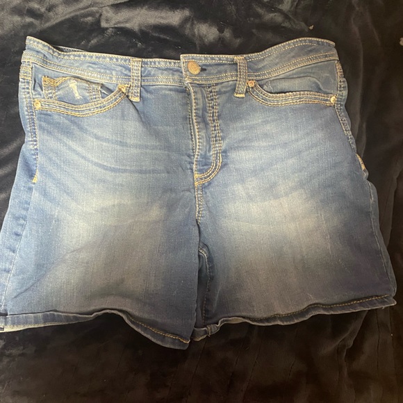 All Size 14/16 Denim Shorts - Picture 4 of 4